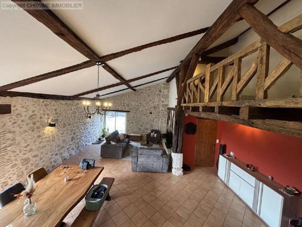 Vente                                                      Maison
                        
                     6 pièces                      211 m2                     à Marmande