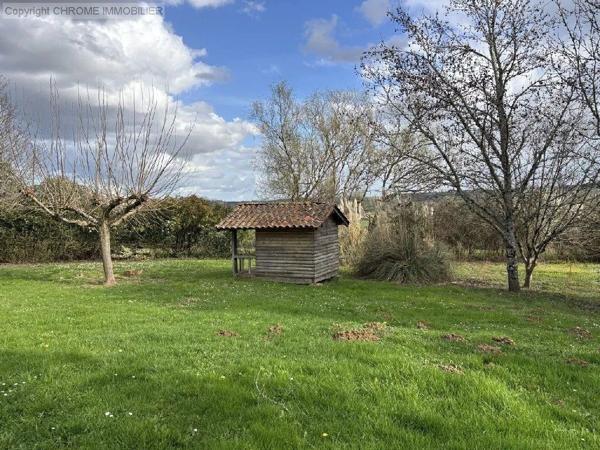 Vente                                                      Maison
                        
                     6 pièces                      211 m2                     à Marmande