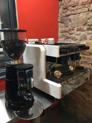 Fonds de commerce à vendre VICHY (03)