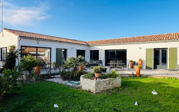 Maison à vendre    4 pièces •  La Flotte