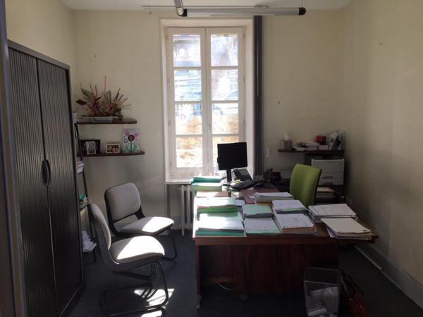 Local Commercial et/ou professionnel en rez-de-chaussée