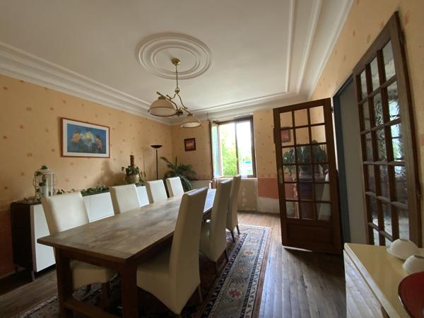 Maison 9 pièces - 235 m² Exclusivité efficity