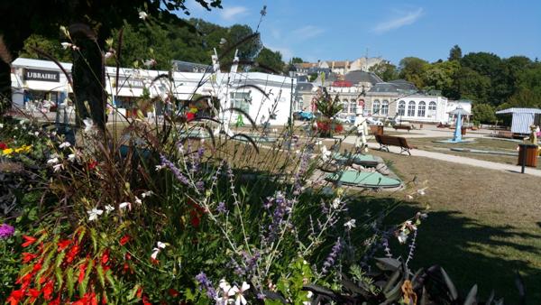 Appartement à vendre CONTREXEVILLE (88) STUDIO 24,26 m2 Résidence avec ascenseur face Parc thermal