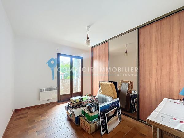 Maison
                                                                                                                                                                                                                                                                                                                        6 pièce(s)                                                                                                                                                                                                          5 chambre(s)                                                                                                                                                                                                          180  m²