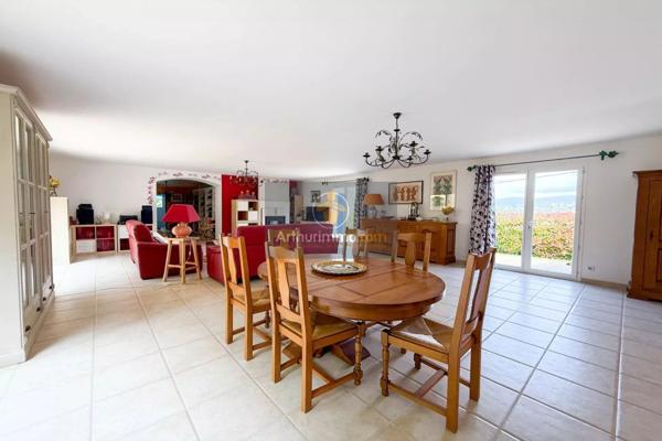 Vente Villa 8 pièces 224 m2 à Apt