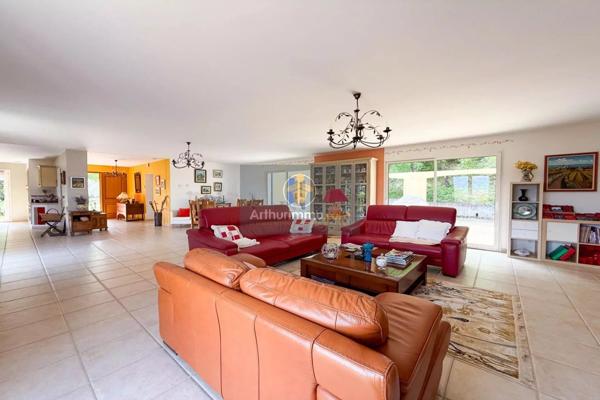 Vente Villa 8 pièces 224 m2 à Apt