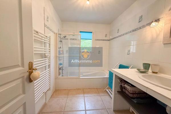 Vente Villa 8 pièces 224 m2 à Apt