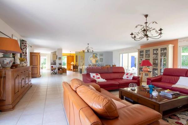 Vente Villa 8 pièces 224 m2 à Apt