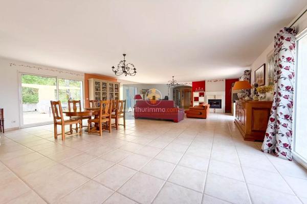 Vente Villa 8 pièces 224 m2 à Apt
