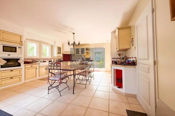Vente Villa 8 pièces 224 m2 à Apt