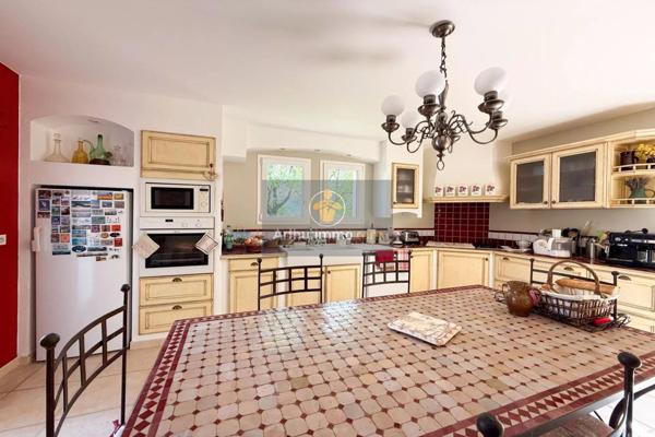 Vente Villa 8 pièces 224 m2 à Apt