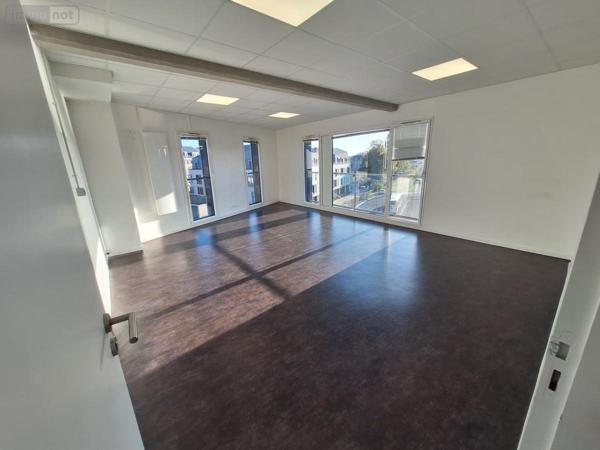 Fonds et/ou murs commerciaux à louer à Saint-Malo en Ille-et-Vilaine (35400), ref : 35084-L320   
La Gare / Rocabey