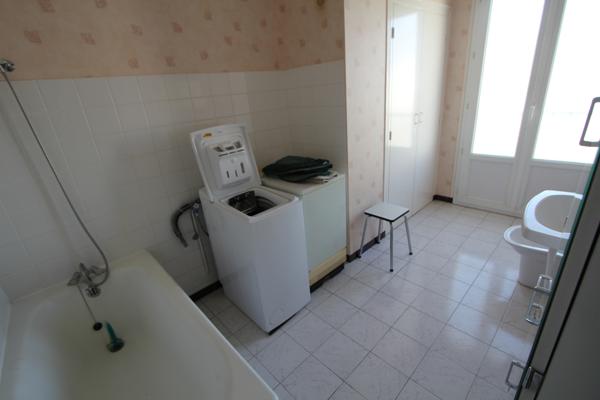 La Rochelle (17000) T4 lumineux – 3/4 chambres – balcon, cave, stationnement – La Rochelle Bel Air