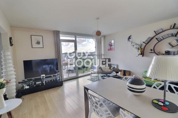 Rive droite du port T3 64 m², Garage et Cave