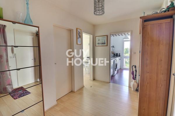 Rive droite du port T3 64 m², Garage et Cave