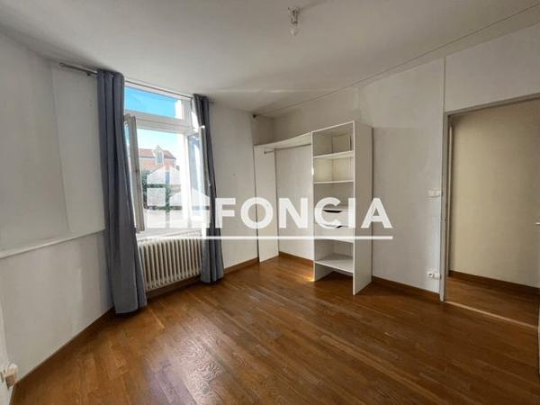 Location Appartement 3 pièces 49.48 m² - 54 COURS VICTOR HUGO Agen 47000