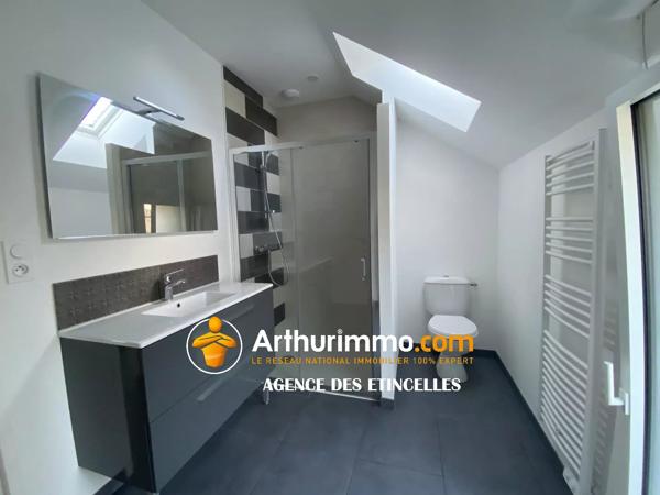 Location                                                      Maison
                        
                     4 pièces                      67 m2                     à Martigné-Ferchaud