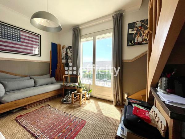 Maison
         8 pièces
        - 145 m² 416 000 € *