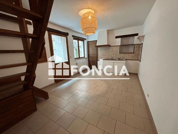 Location Appartement 2 pièces 29.68 m² - 14 RUE JEAN JACQUES ROUSSEAU - 6 RUE DES CAVES VASLINS Chinon 37500