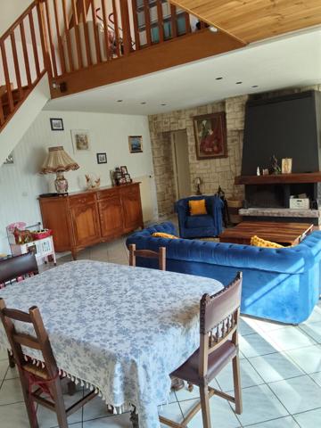 Maison St Ouen Les Vignes 6 pièce(s) 155 m2