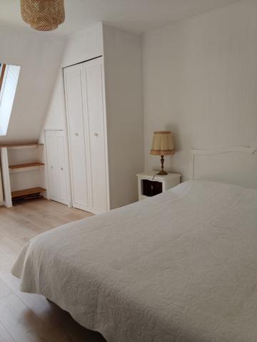 Maison St Ouen Les Vignes 6 pièce(s) 155 m2