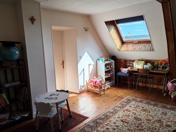 Maison St Ouen Les Vignes 6 pièce(s) 155 m2