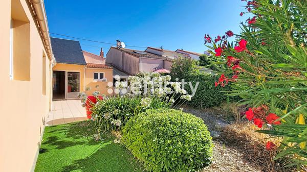 Maison
         4 pièces
        - 110 m² Bien prestige 549 900 € *