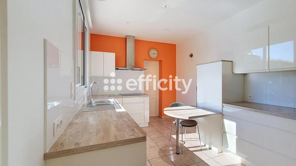 Maison
         4 pièces
        - 110 m² Bien prestige 549 900 € *