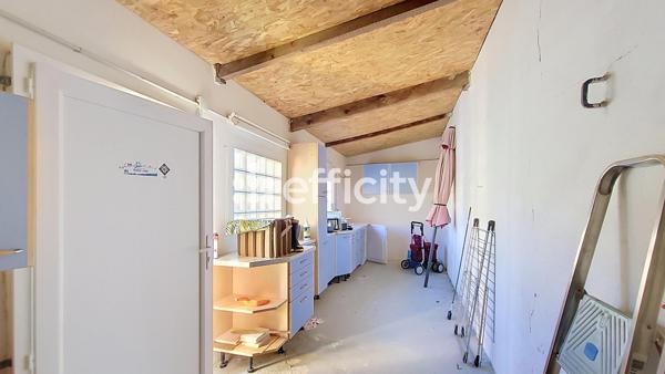 Maison
         4 pièces
        - 110 m² Bien prestige 549 900 € *