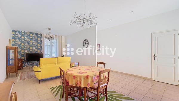 Maison
         4 pièces
        - 110 m² Bien prestige 549 900 € *