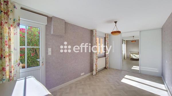 Maison
         4 pièces
        - 110 m² Bien prestige 549 900 € *