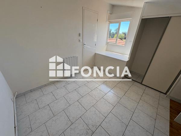 Location Appartement 2 pièces 29.1 m² - Semussac 17120