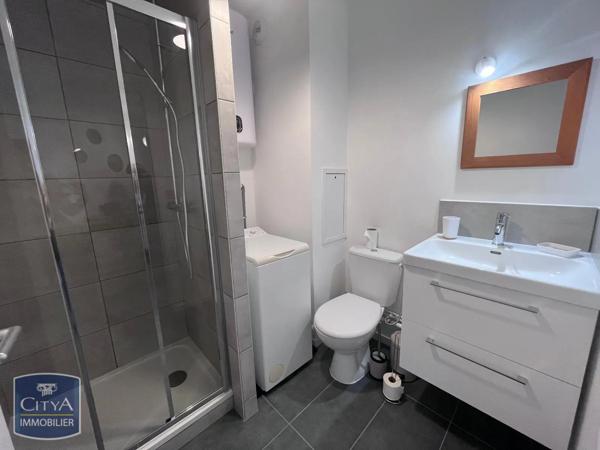 Appartement à louer 2 pièces 55.11m² Lyon (69008)