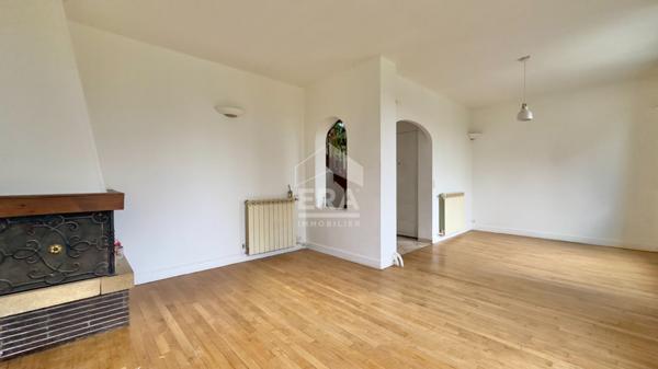 MAISON 6 PIÈCES 103M2 - ATHIS MONS, CHARME DES ANNÉES 50 ET BEAUX VOLUMES