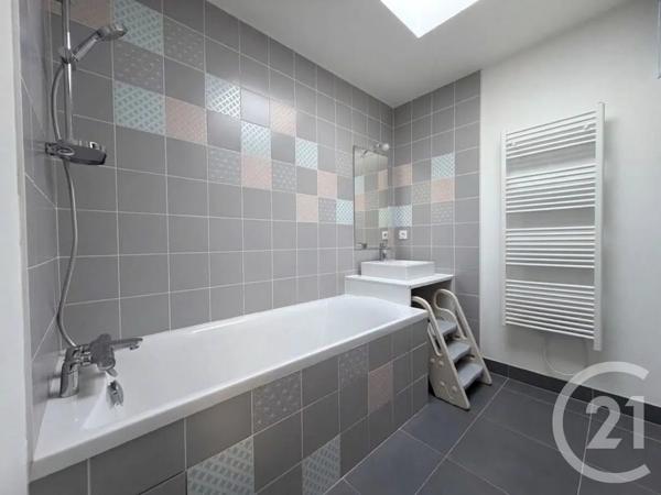 Maison à vendre  6 pièces - 126 m 2   PONT ST MARTIN  - 44