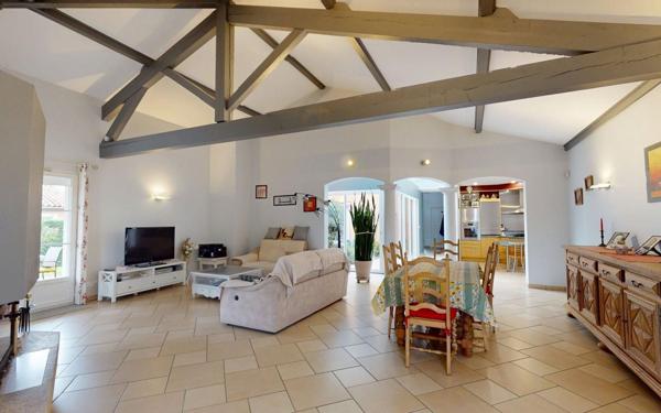 Maison à vendre    4 pièces • 177,17 m2 Sainte-Euphémie