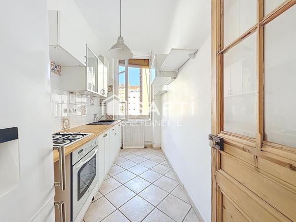 Lyon 6, rue Vauban, charmant T2 traversant