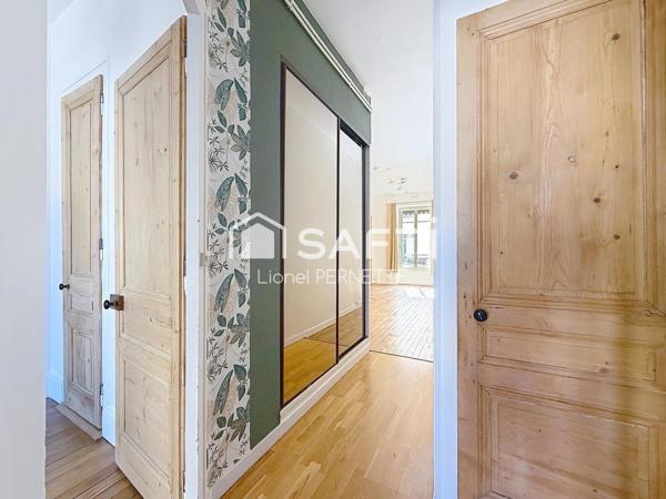 Lyon 6, rue Vauban, charmant T2 traversant