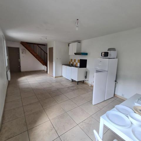Location                                                      Appartement
                        
                     3 pièces                      47 m2                     à Lodève