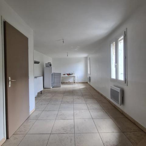 Location                                                      Appartement
                        
                     3 pièces                      47 m2                     à Lodève