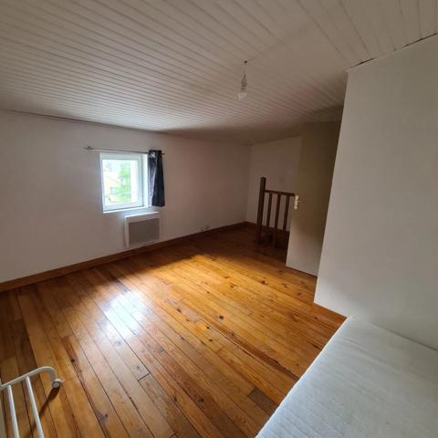 Location                                                      Appartement
                        
                     3 pièces                      47 m2                     à Lodève