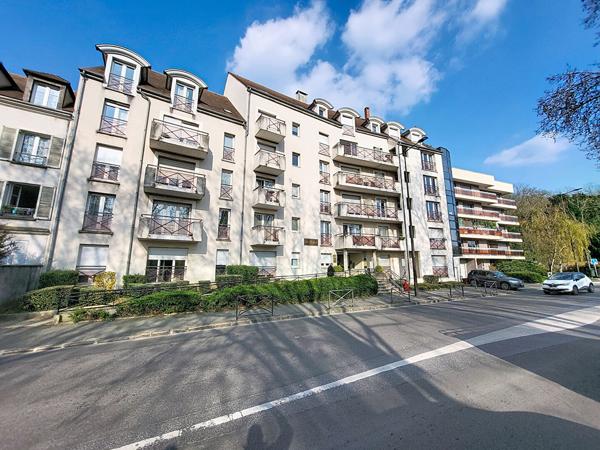 Appartement T1 à vendre à Melun - Vue sur la Seine, Balcon et Parking