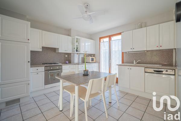 Maison à vendre 7 pièces 166 m² Varces-Allières-et-Risset