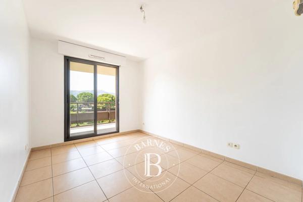 Marseille 8ème, Appartement 2 Chambres -  72 m² à vendre