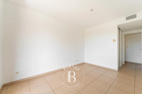 Marseille 8ème, Appartement 2 Chambres -  72 m² à vendre