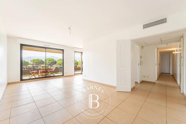 Marseille 8ème, Appartement 2 Chambres -  72 m² à vendre