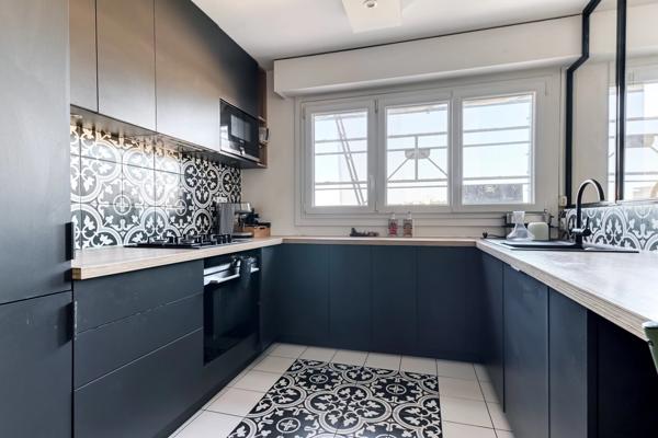 Lyon 6 - Appartement meublé de 96,12 m² - 1 Balcon - 3 Chambres