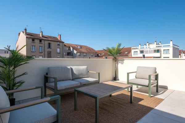Villeurbanne - Dernier étage de 106,8 m² carrez - Terrasse 90 m²
