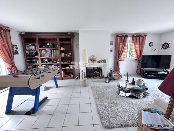 Saint-Cyr-en-Val (45590) Saint-Cyr-en-Val (45590) - Maison 154 m² carrez (158m²/sol) – 4 Chbrs – Piscine – T 709 m²