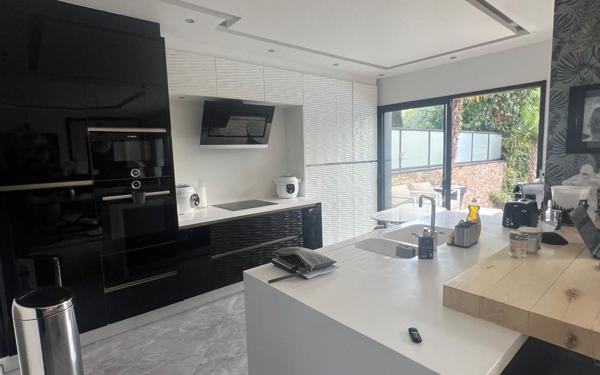 Maison à vendre    5 pièces •  Le Perreux-sur-Marne